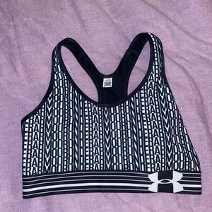 New without tags UnderArmour sports bra size small